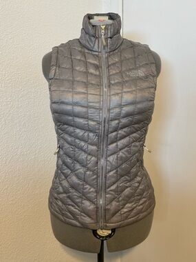 Silver The North Face Vest Size Small